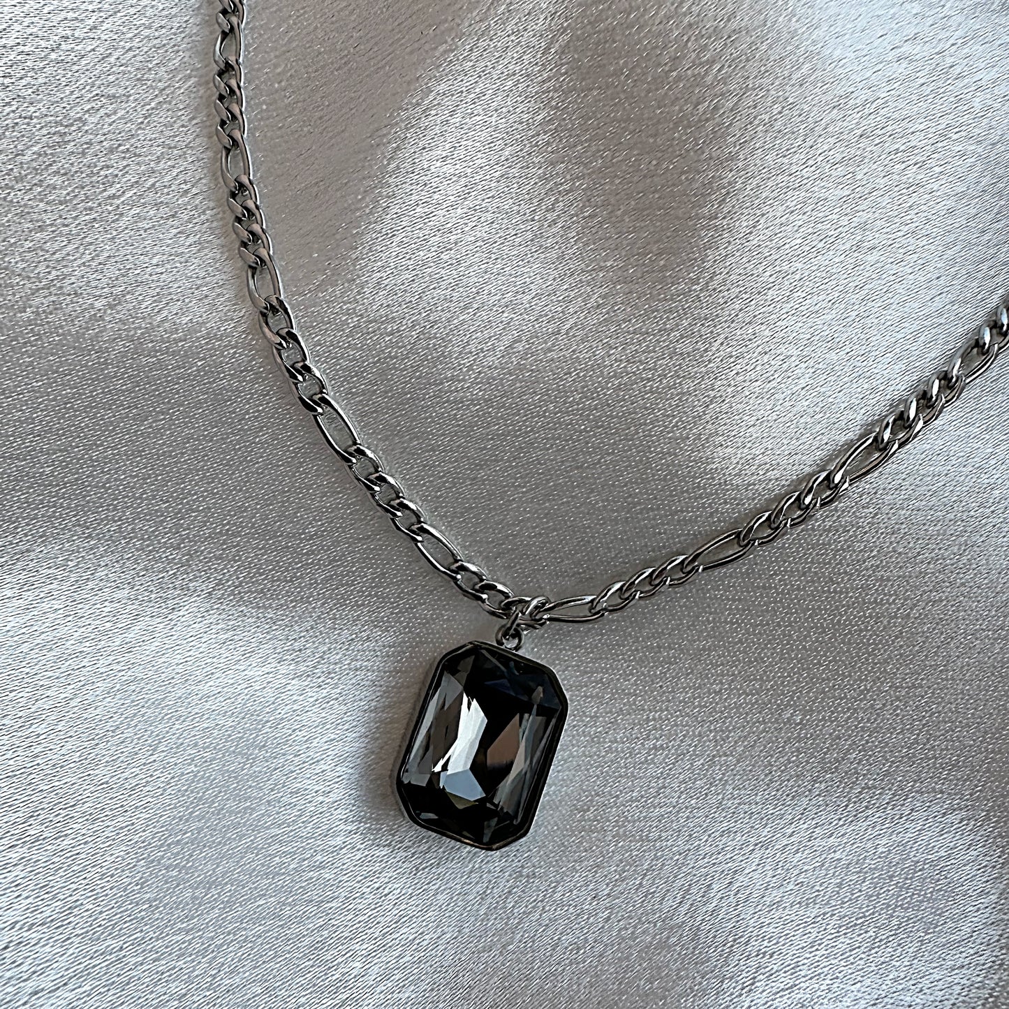 Black Crystal Chain Rhodium Plated